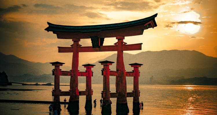 Discover Japan in Luxury - Image 1